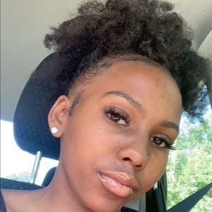 Meet your Posher, Tora